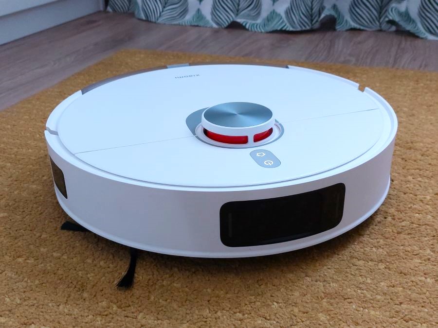 Odkurzacz Xiaomi Robot Vacuum S20Plus na dywanie